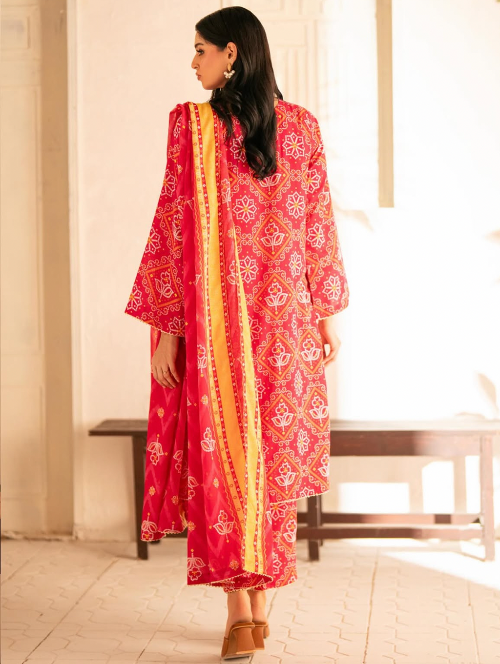 Sapphire ( unstitched 3pc )