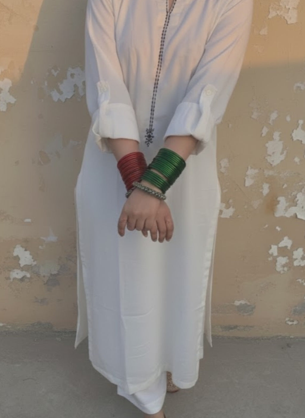 2pc white kurta with black embroidery 🤍